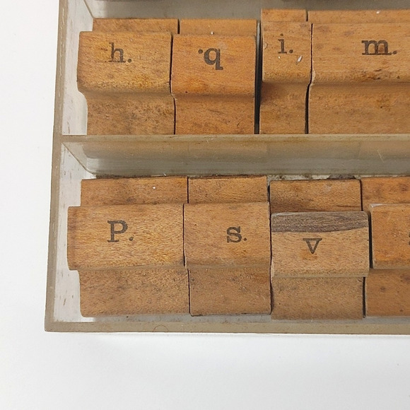 27 Piece Vintage Rubber STAMPS Alphabet Number and others Wooden Tray READ - Picture 6 of 8